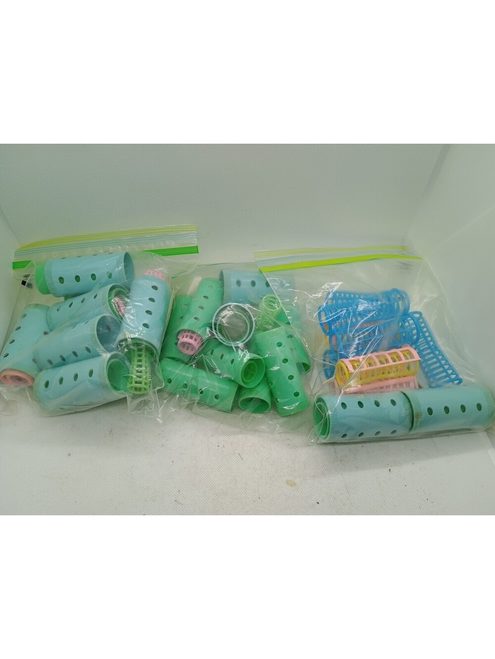 HUGE Lot of Vintage Hair Rollers Curlers–Nesting Retro Plastic–Mixed Sizes